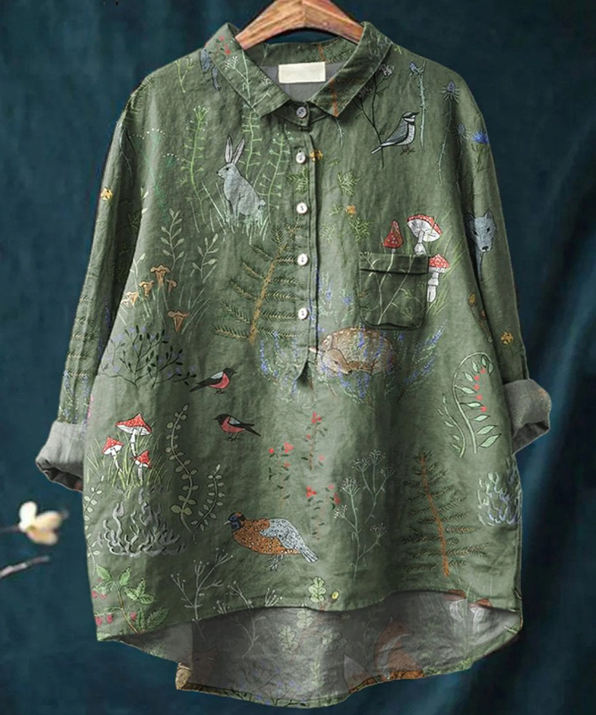 Emilia | Elegante Bluse mit zeitgenössischem Naturmotiv