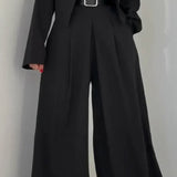 Isolde | Eleganz und Raffinesse: Bustier und Jacke im zeitlosen Ensemble