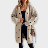 Julia | Eleganter Cardigan mit romantischem Herzdesign