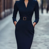 Nora | Elegantes schwarzes Kleid mit tailliertem Gürtel und majestätischem Stehkragen