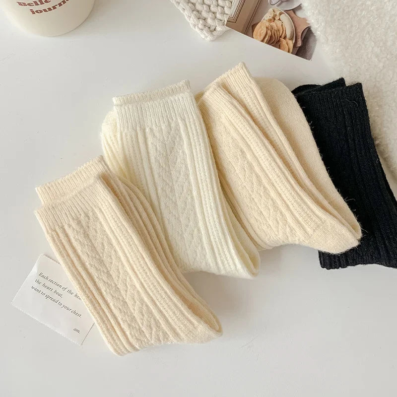 Aude | Wollsocken mit Zopfmuster