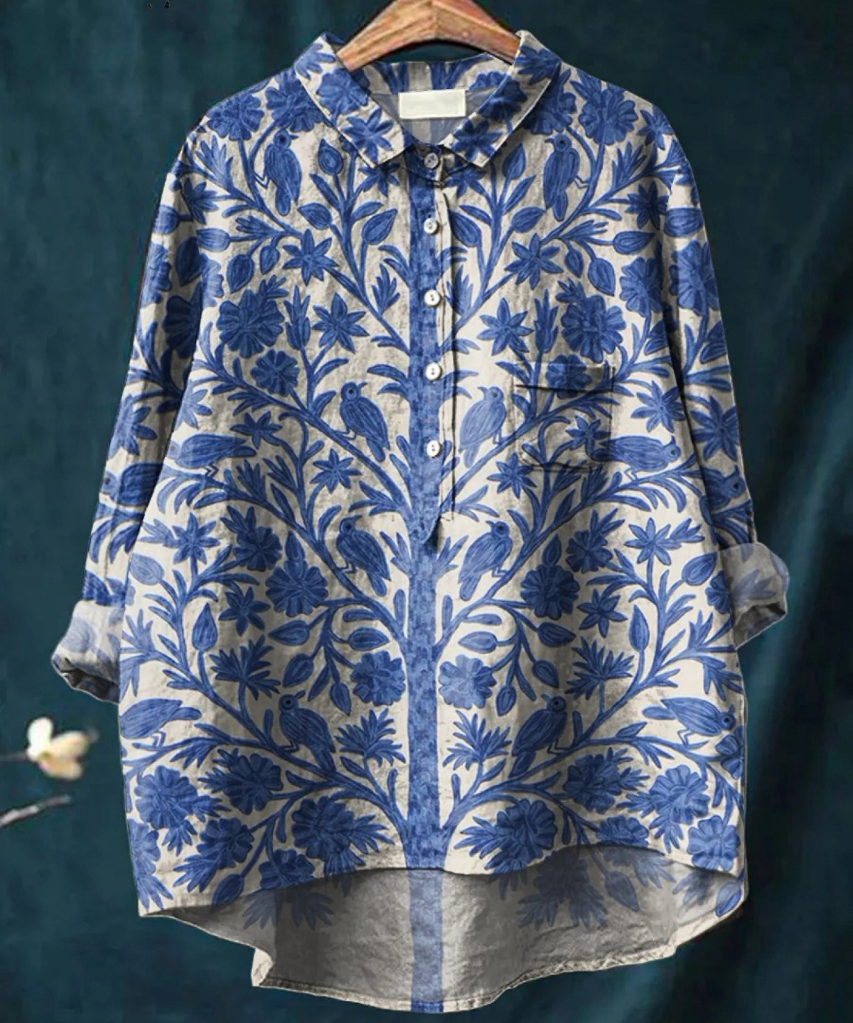 Rosalinde | Elegante, handgefertigte Bluse mit indischen Kunstblumen im Vintage-Design