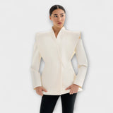 Valeria | Eleganz in skulpturaler Form