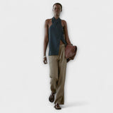 Heloise | Eleganter blauer Halter Neck Top mit verführerischem Rückenausschnitt