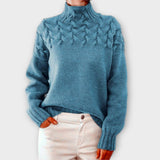 Aurora | Eleganter Damenpullover mit exquisiten Zopfstrick-Akzenten