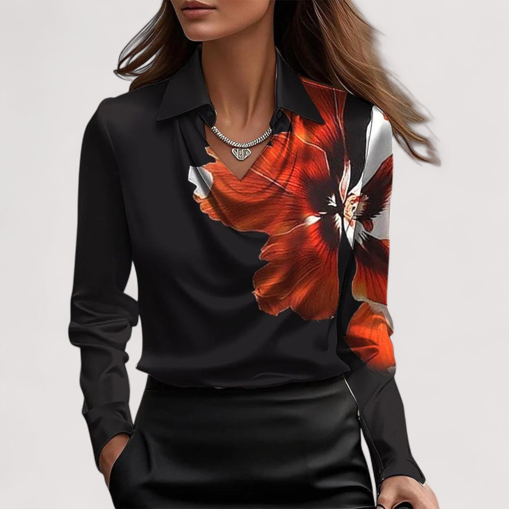 Charlotte | Elegante Satinbluse mit verführerischem V-Ausschnitt