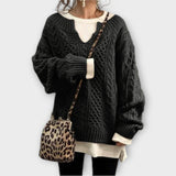 Aurélie | Majestätischer Oversized-Pullover mit kunstvollem Zopfmuster