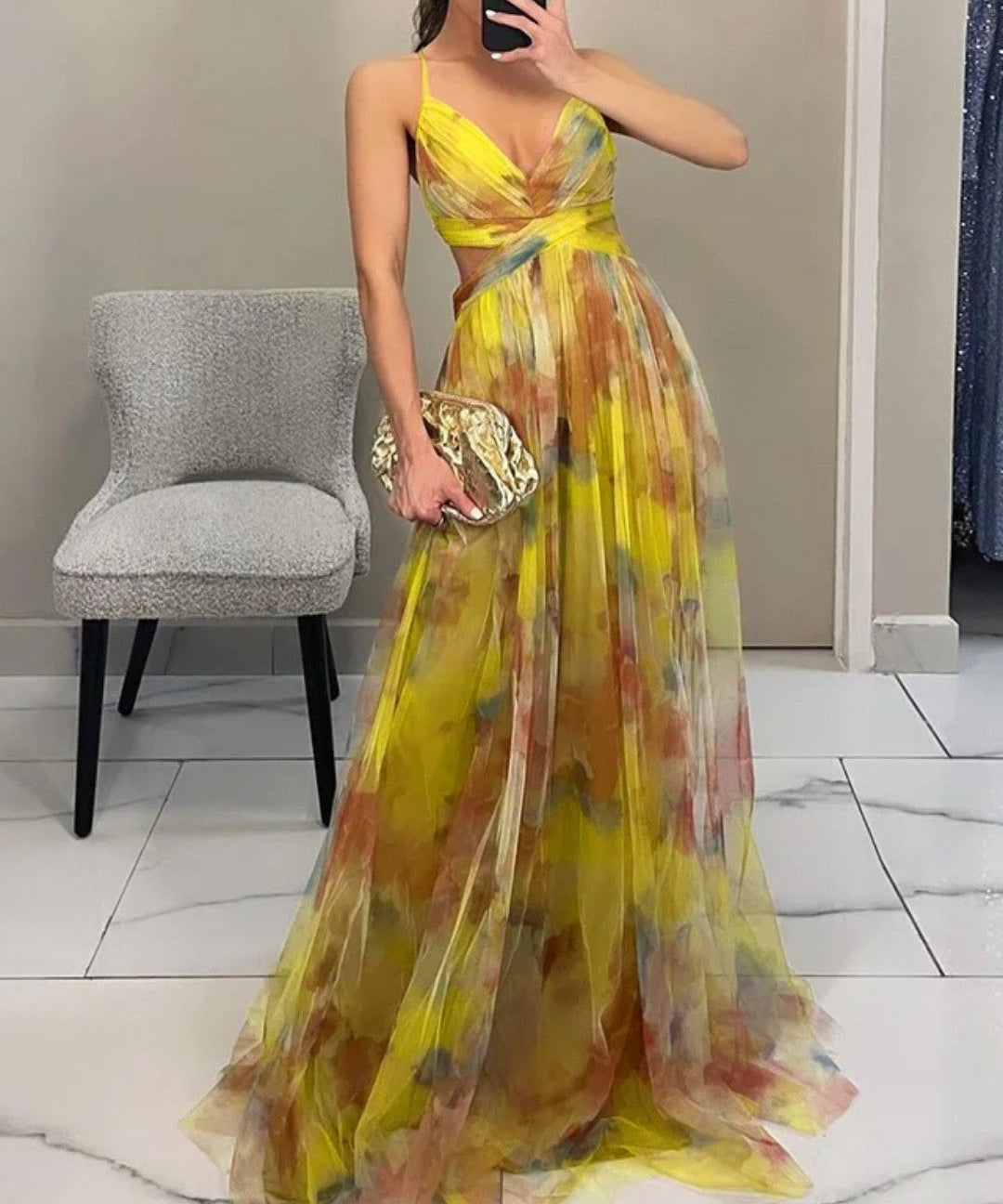 Giselle | Märchenhaftes Maxikleid mit floralen Verzierungen