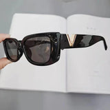 Lina | Elegante Sonnenbrille mit zeitloser Raffinesse