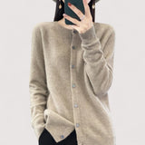 Darija | Luxuriöser Cashmere-Cardigan mit kunstvollen Knöpfen