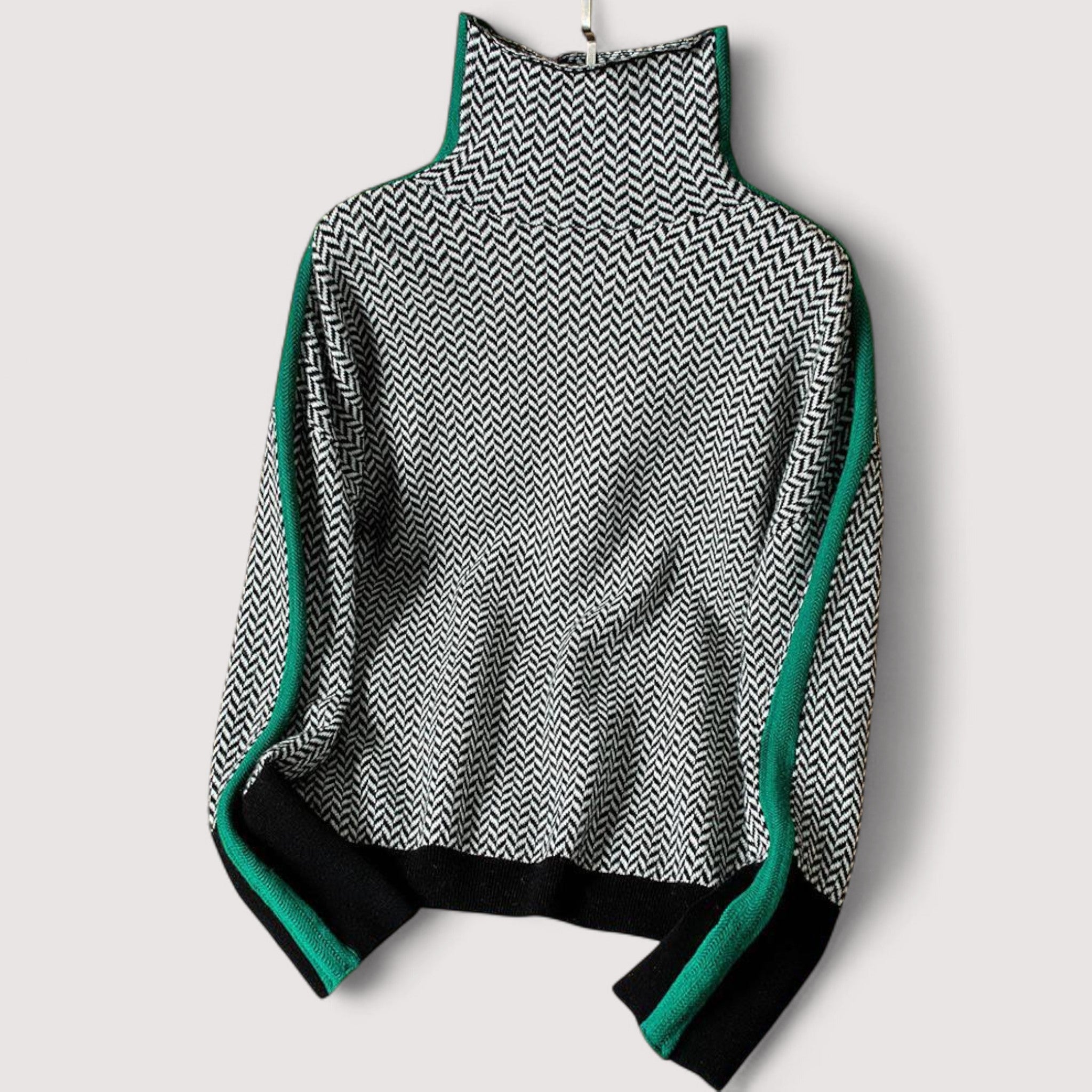 Gabriela | Luxuriöser Rollkragenpullover mit opulenten, kontrastierenden Streifen